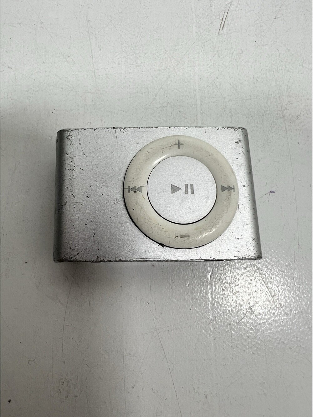 Apple iPod Shuffle 2nd Generation Silver Untested